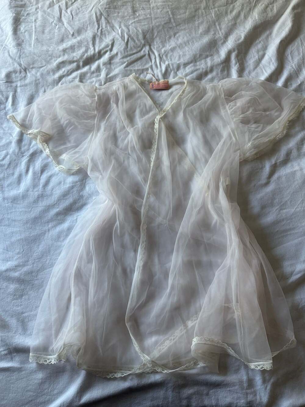 Inhibitions Vintage Sheer Robe Size Medium Baby Pink Nylon Lace Peignoir